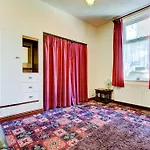 Waverley House Apartments