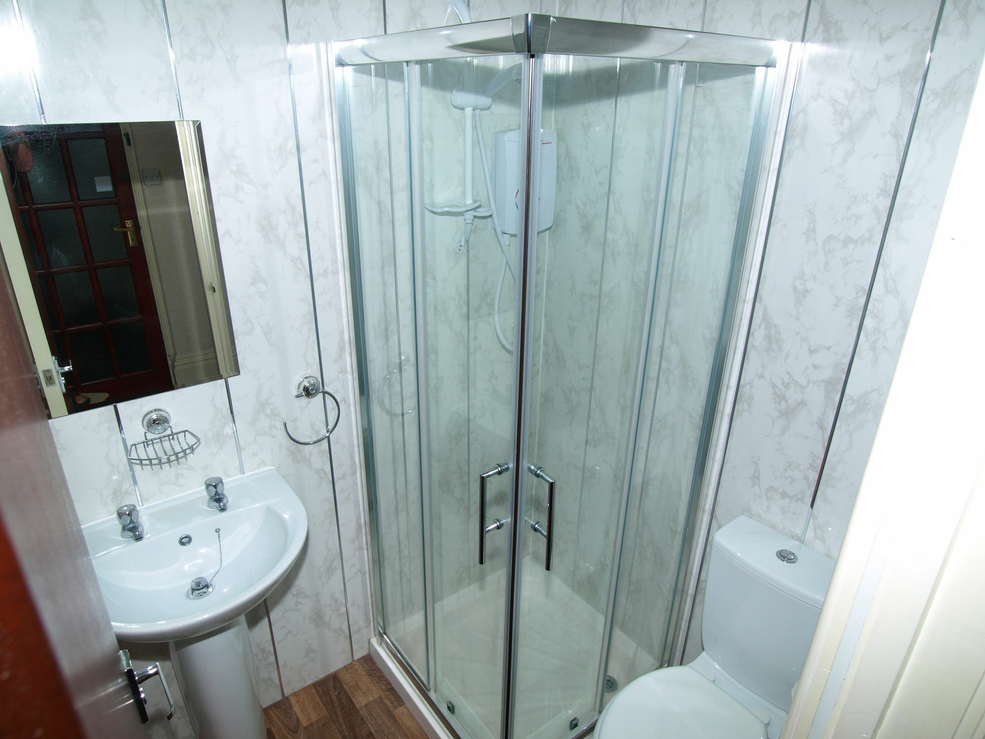 Waverley House Apartment *
